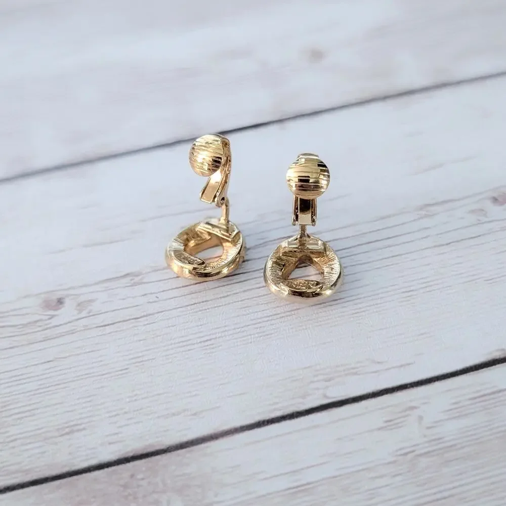 Vintage Trifari Clip On Earrings Dainty Cream Enamel